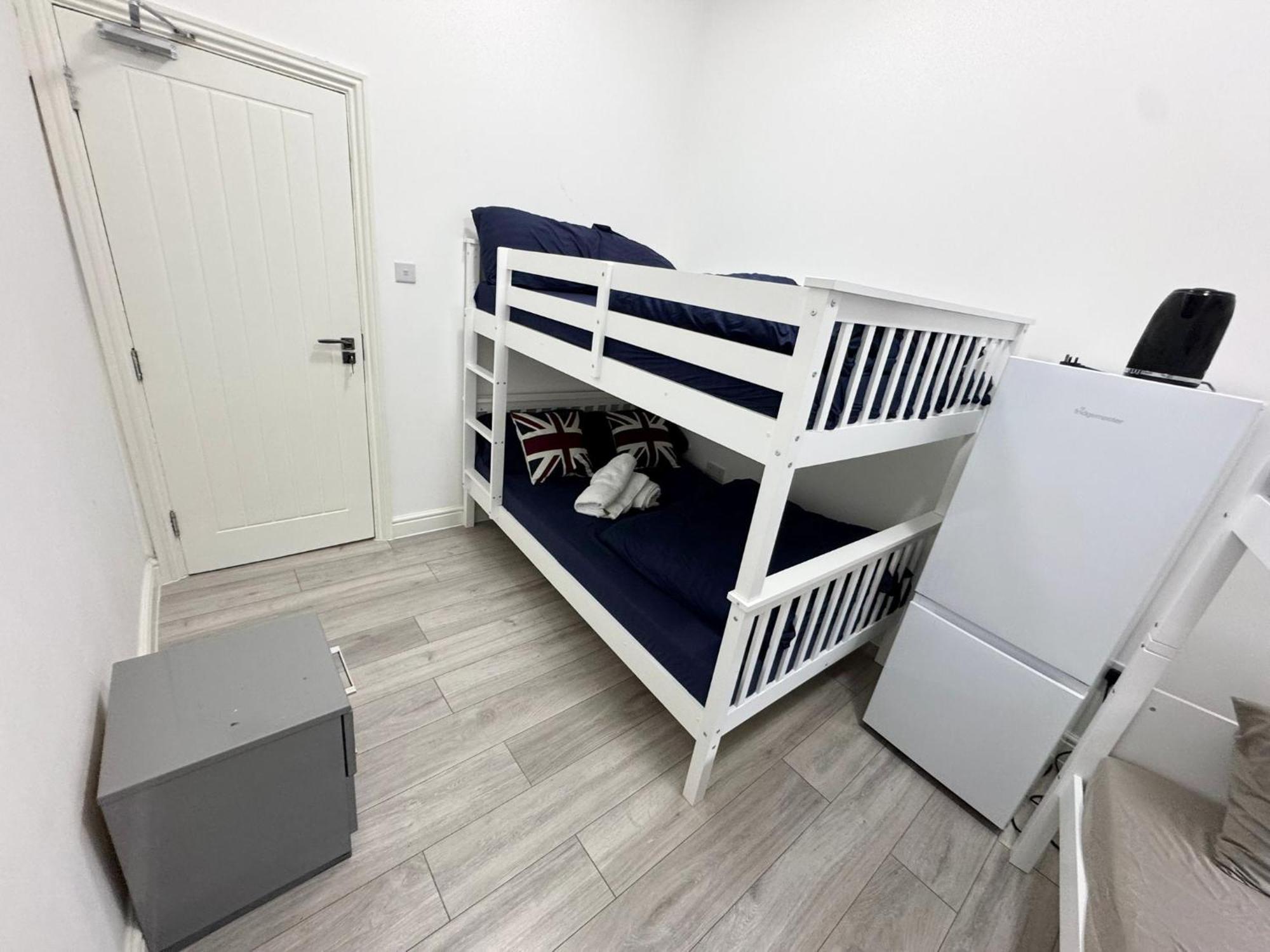 לונדון Willesden Green Budget Guesthouse מראה חיצוני תמונה